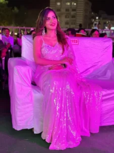 Netizens Weigh in on Ashu Reddy's Pink Saree Photos